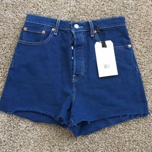 Levi Ribcage Shorts